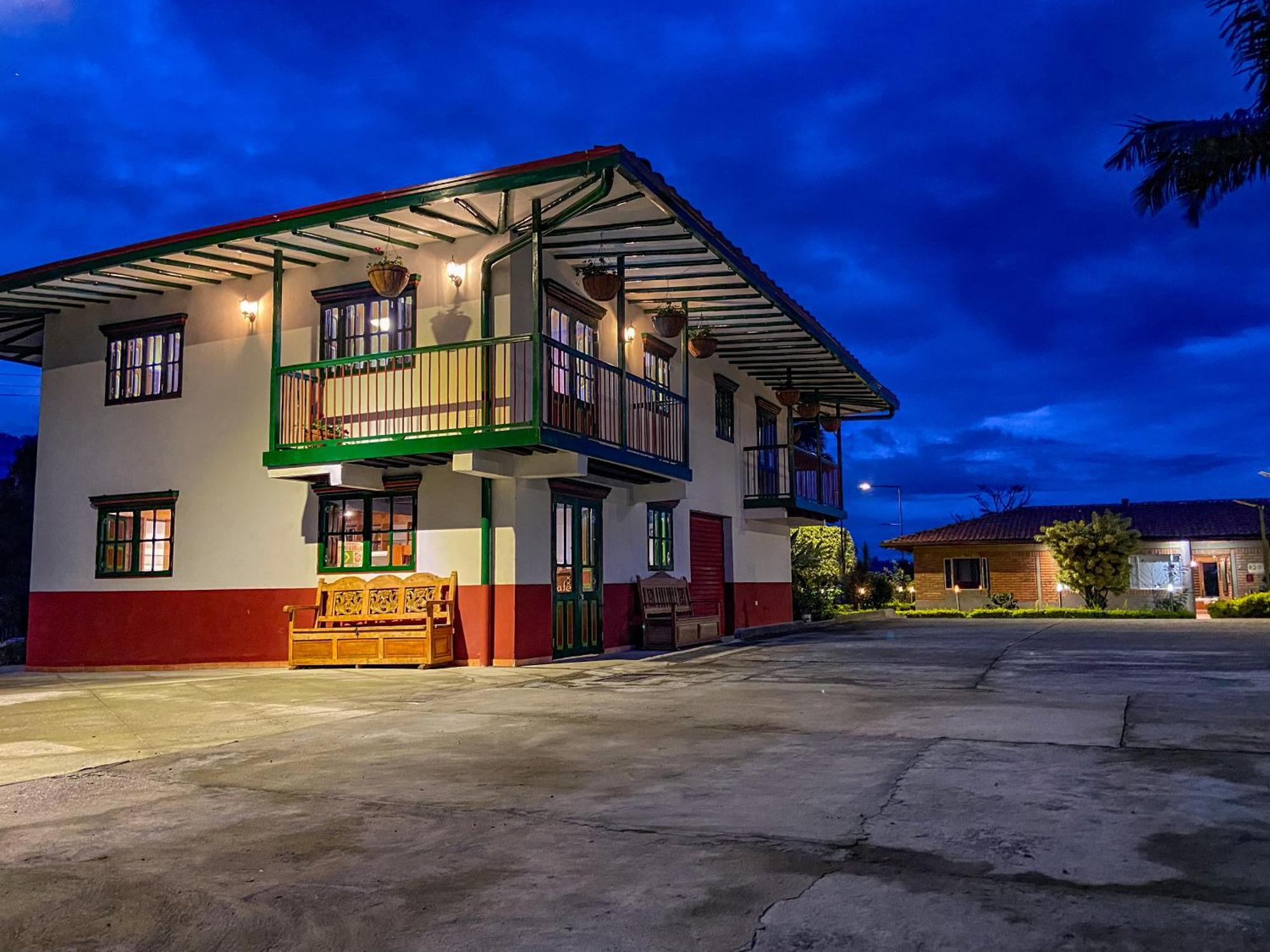 Finca Del Cafe - Casa Typica Santa Rosa de Cabal Ngoại thất bức ảnh